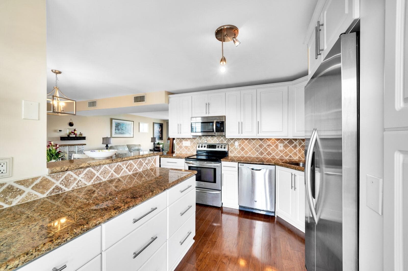 1 Harbourside Drive 1703 photo 9