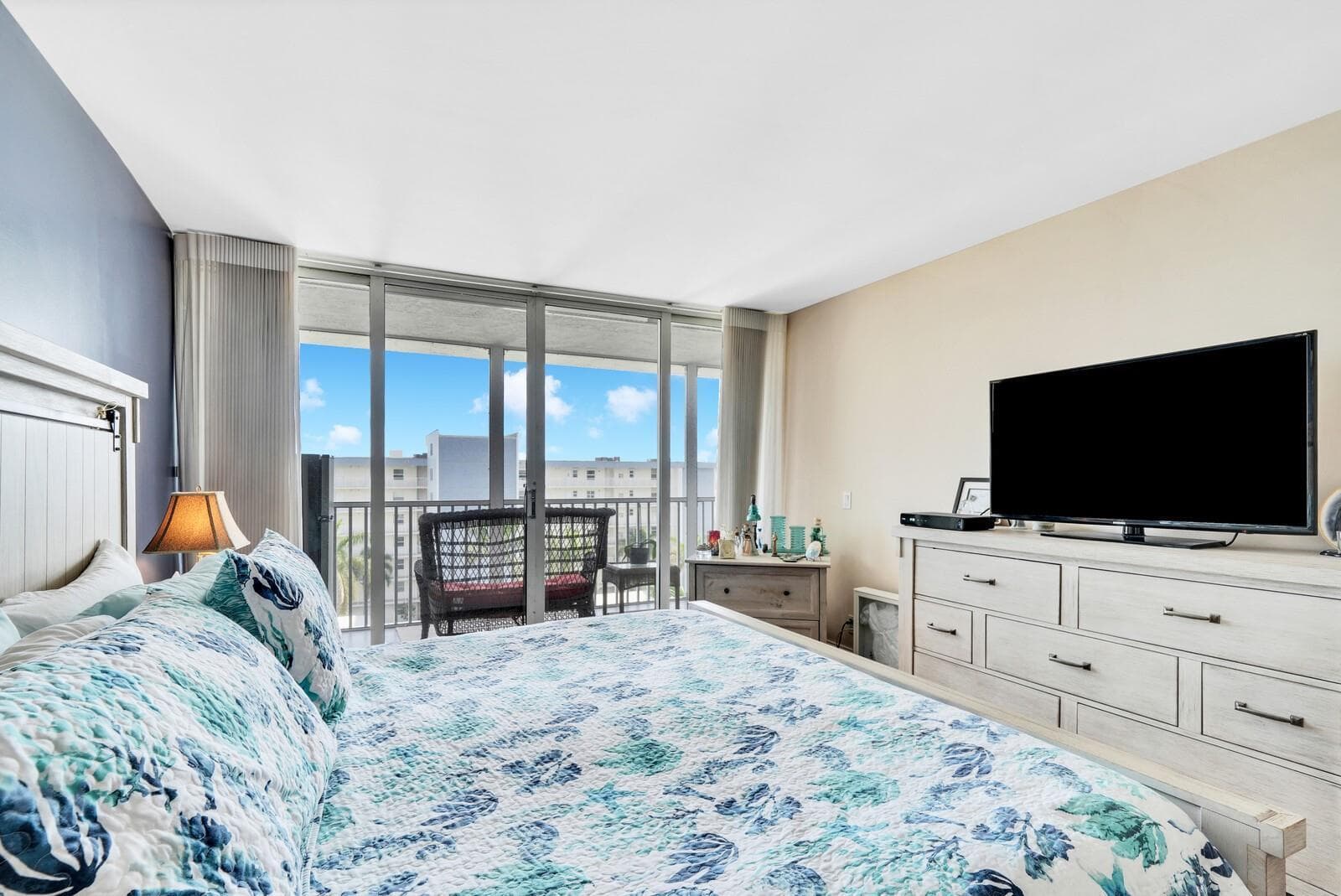 1 Harbourside Drive 1703 photo 14