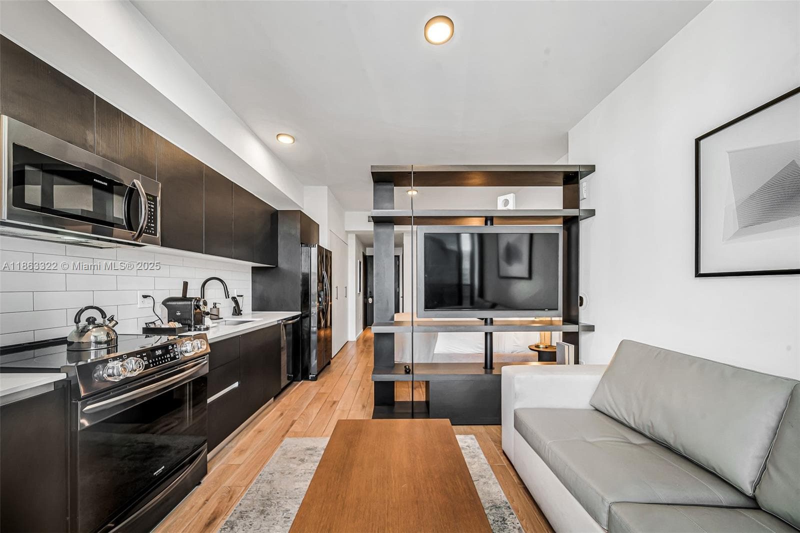 398 NE 5 4416 photo 15