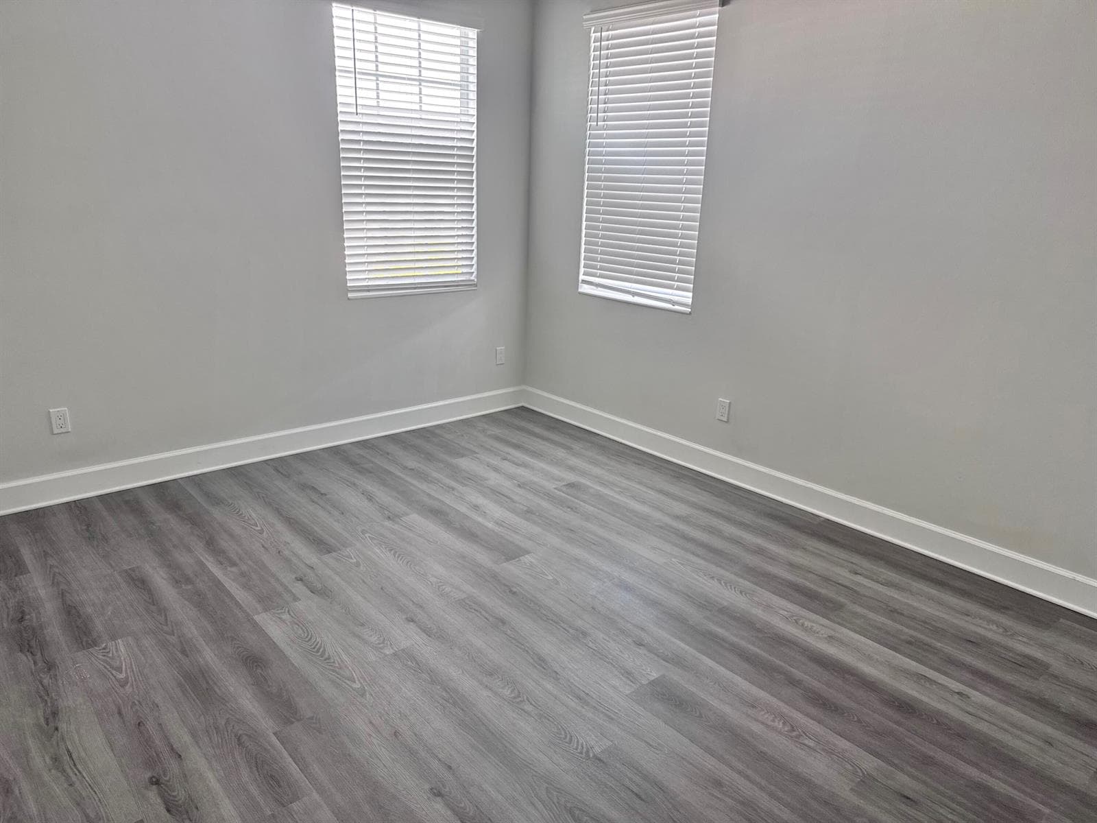 5223 Liberty Lane photo 23