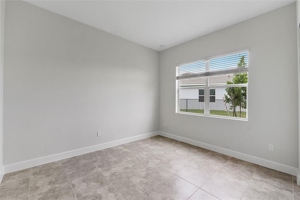5223 Liberty Lane photo 15