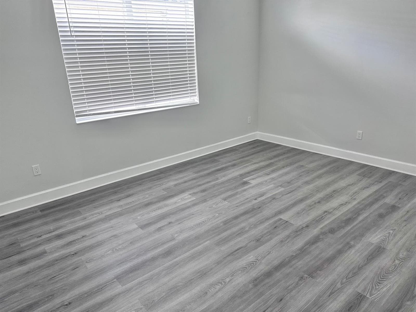 5223 Liberty Lane photo 25