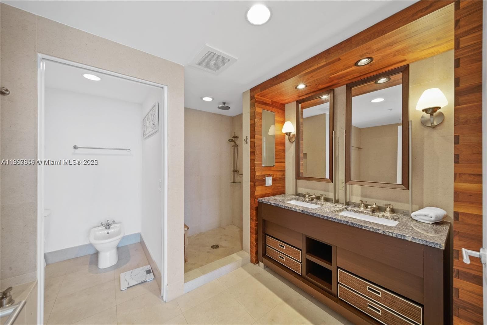 6899 Collins Ave 808 photo 24