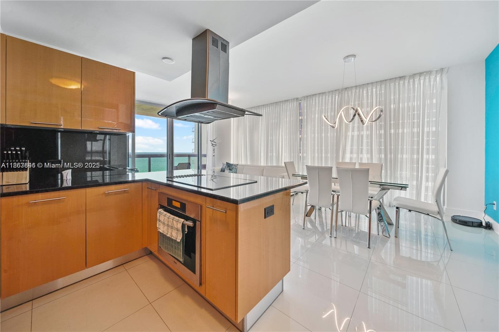 6899 Collins Ave 808 photo 15