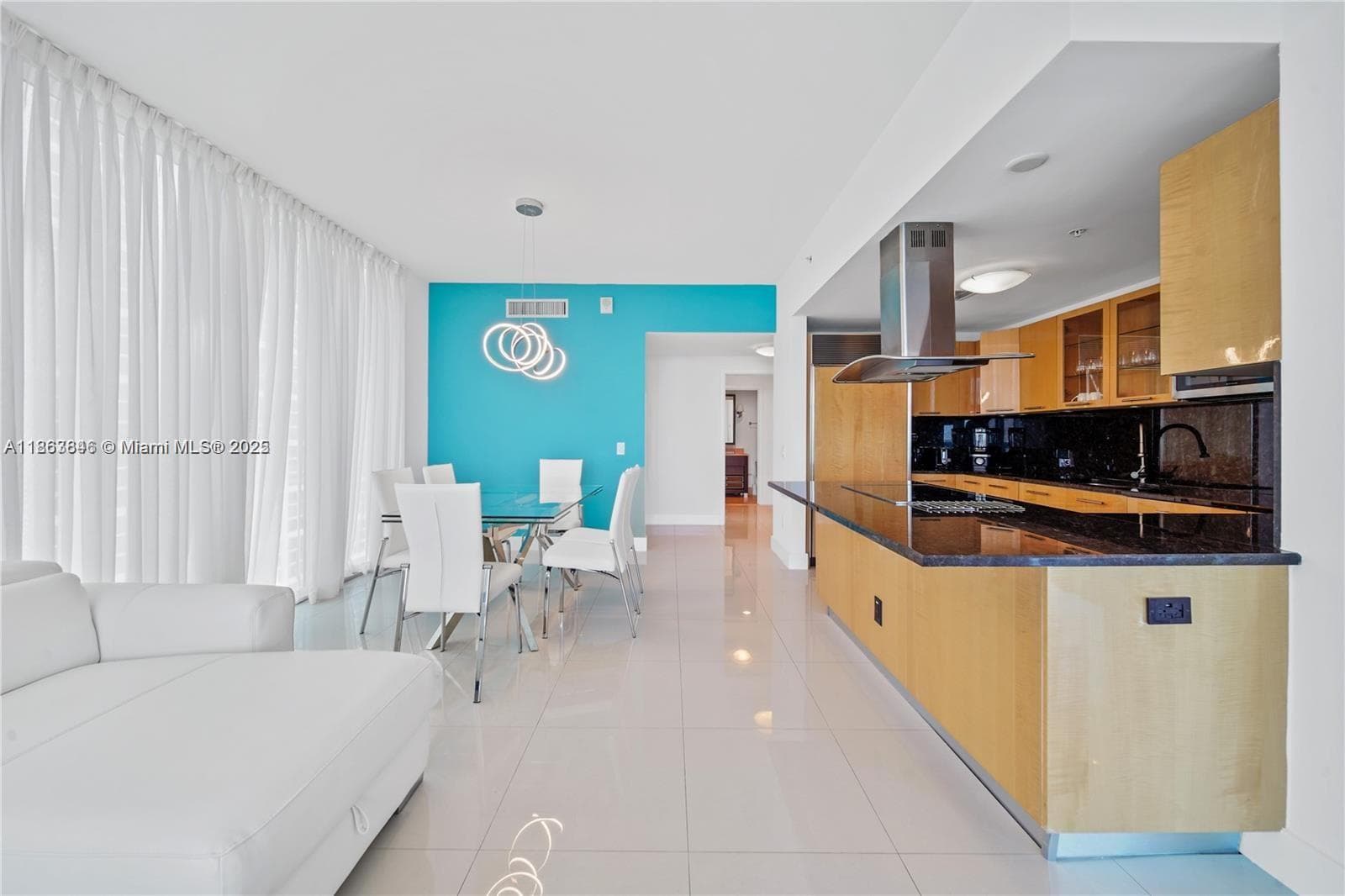 6899 Collins Ave 808 photo 11
