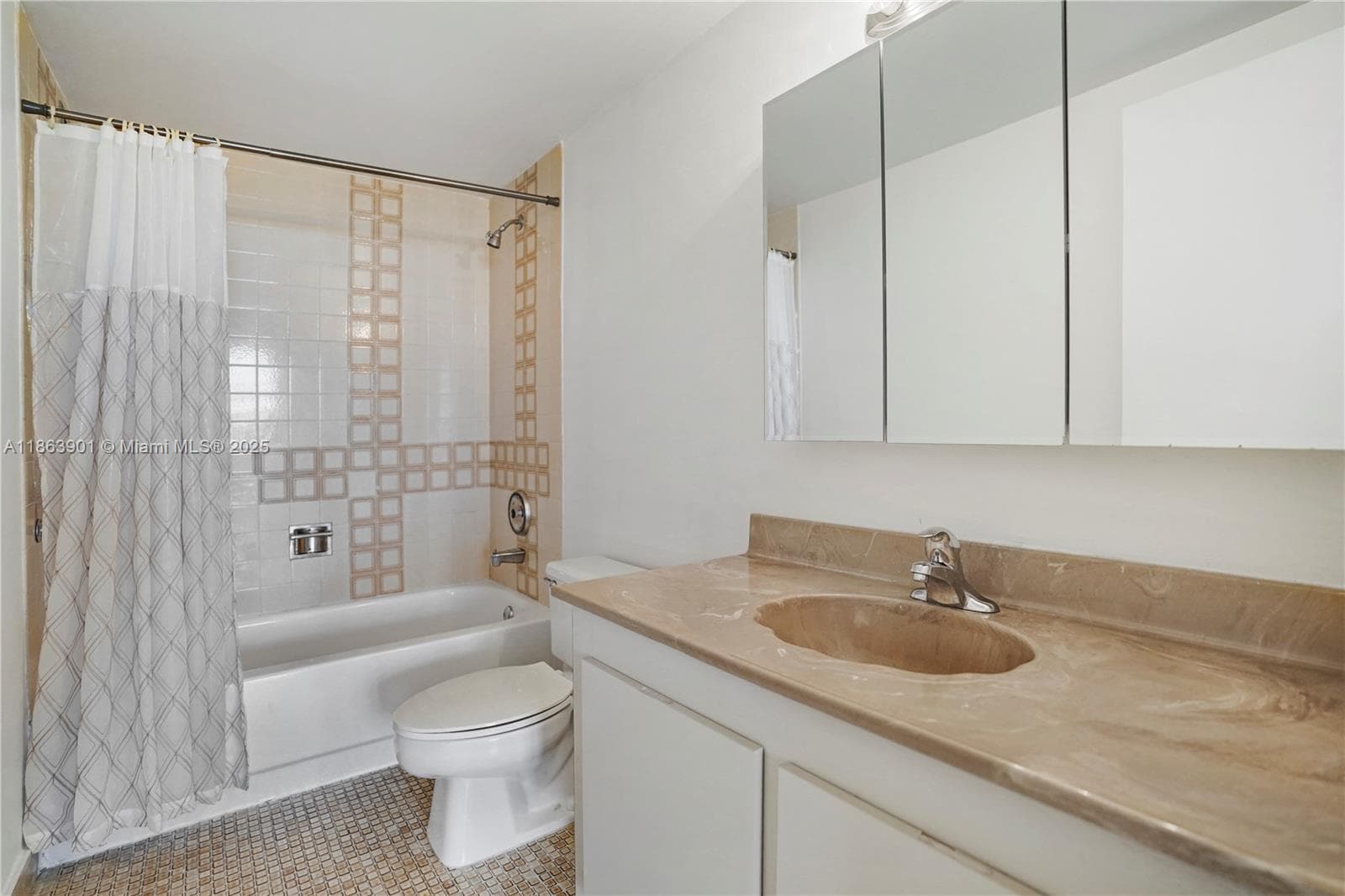 2500 Parkview Dr 2408 photo 23