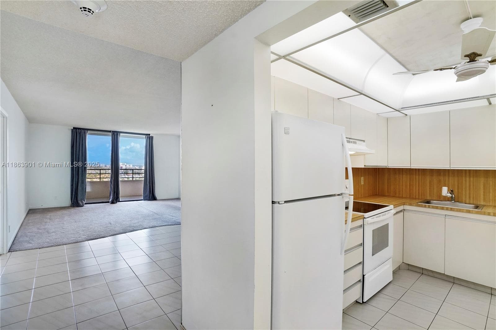 2500 Parkview Dr 2408 photo 6