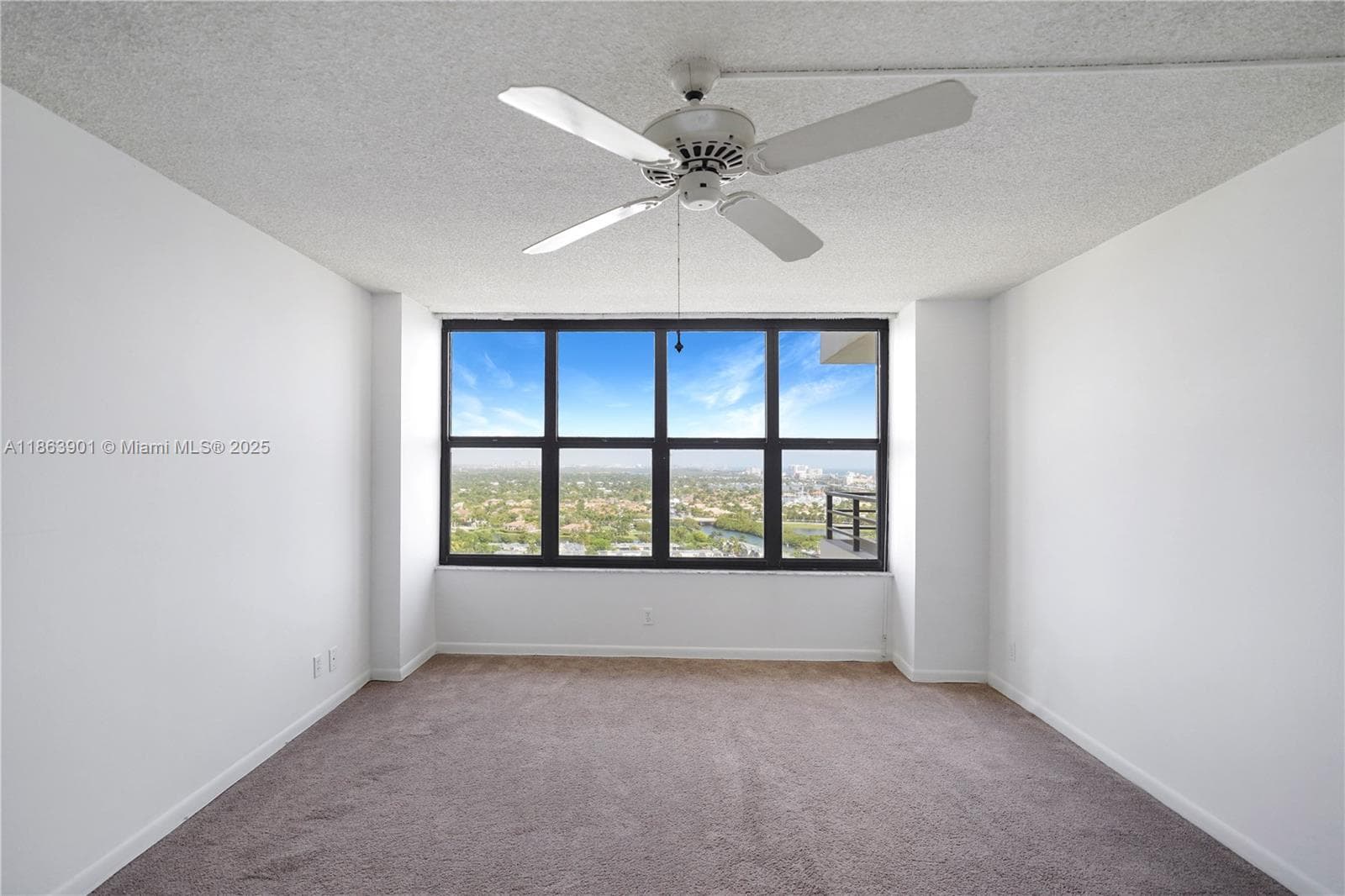 2500 Parkview Dr 2408 photo 17
