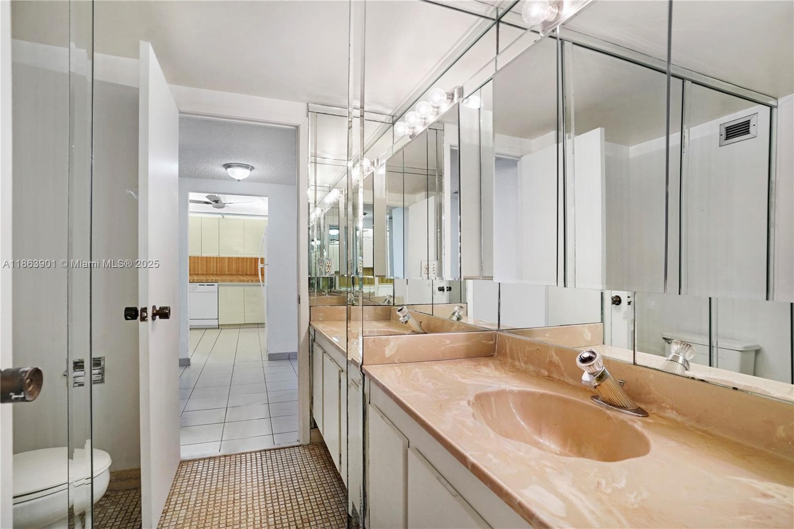 2500 Parkview Dr 2408 photo 24