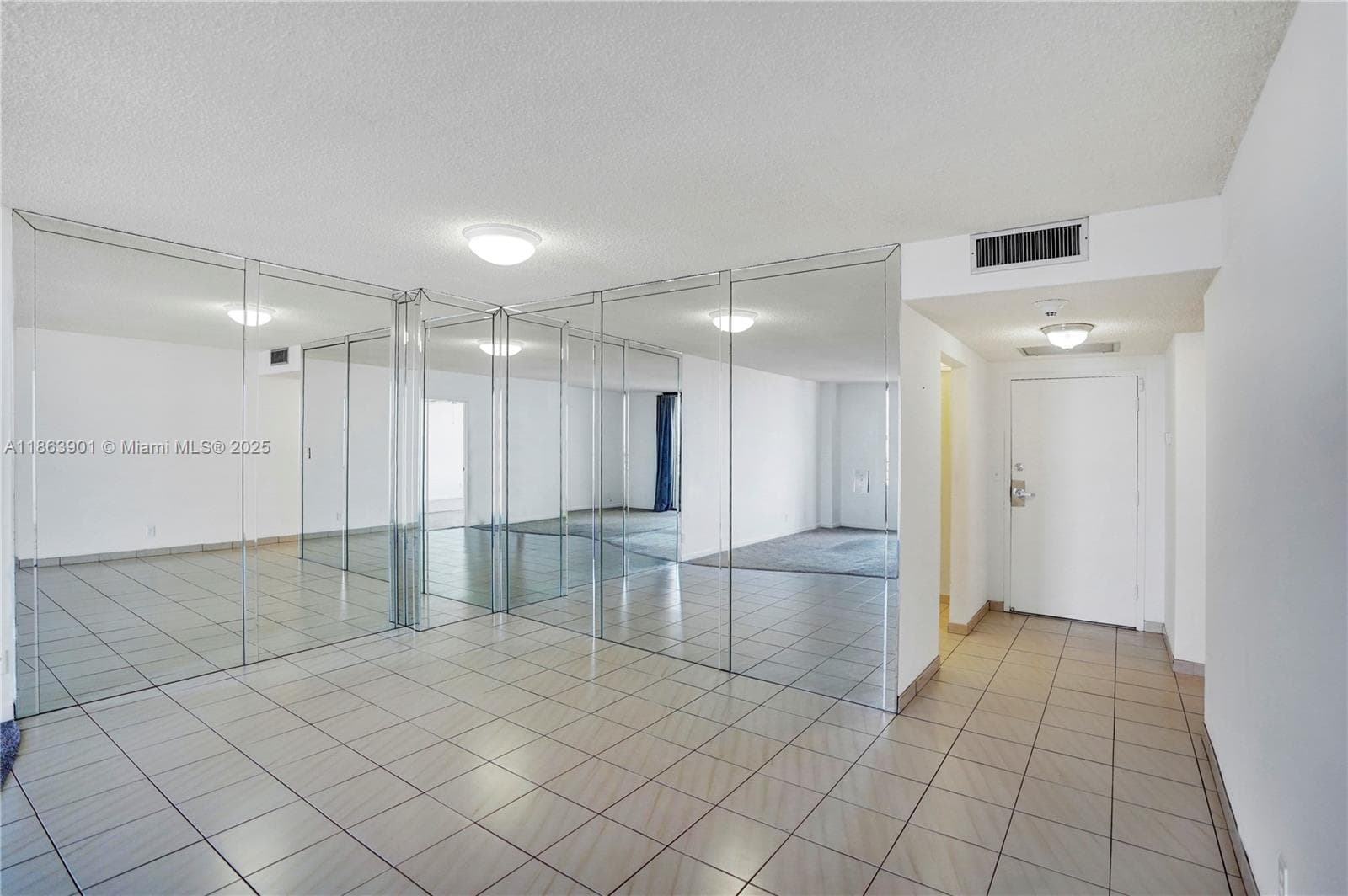2500 Parkview Dr 2408 photo 14