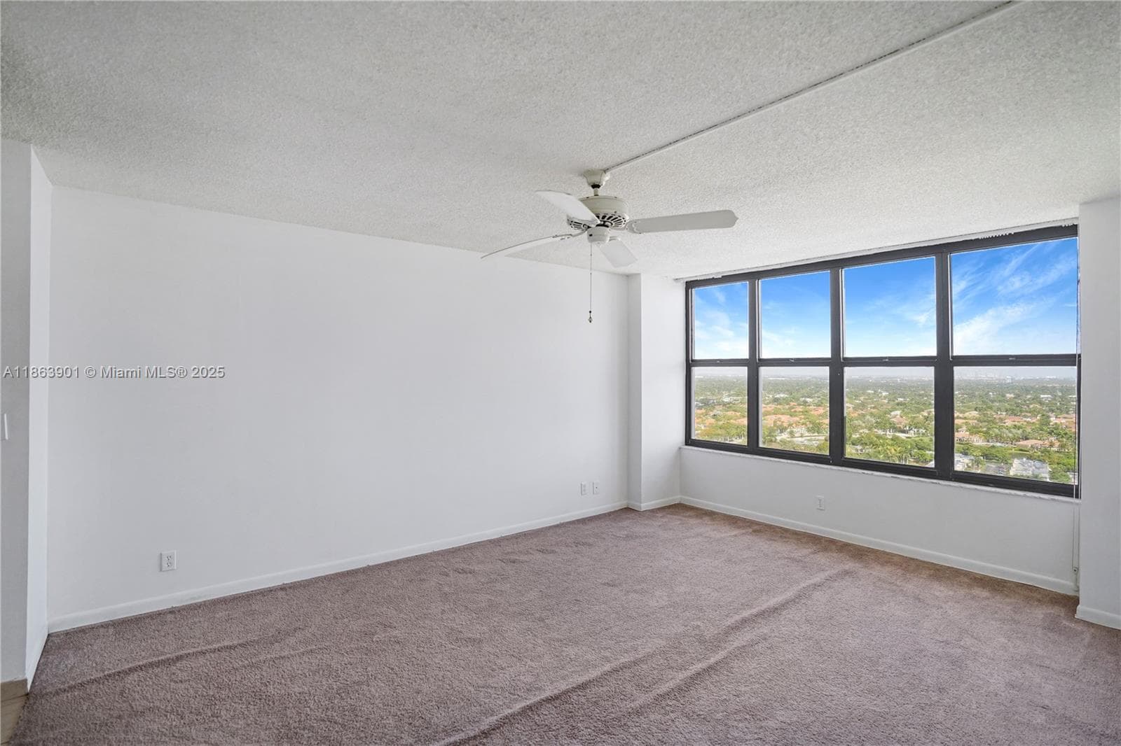 2500 Parkview Dr 2408 photo 18