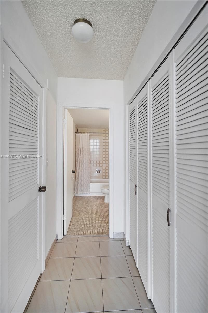 2500 Parkview Dr 2408 photo 21