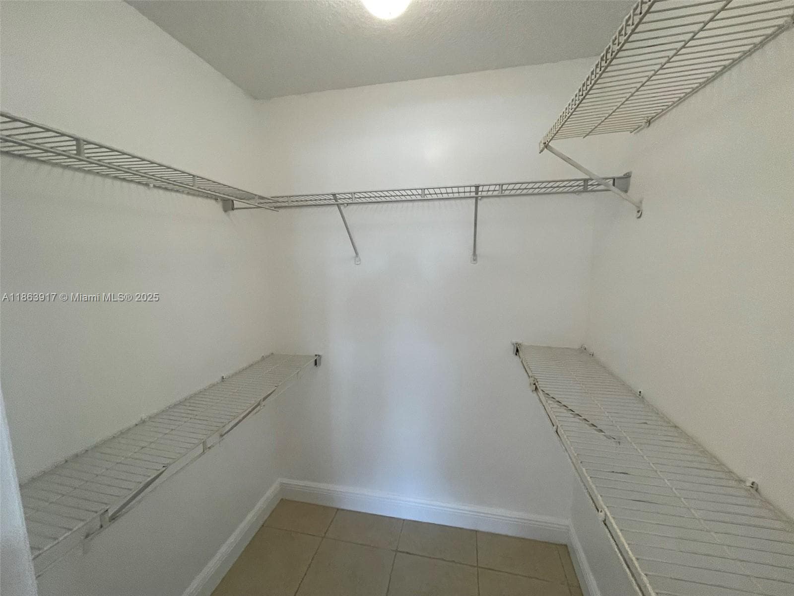 3522 NE 171st St 103 photo 13