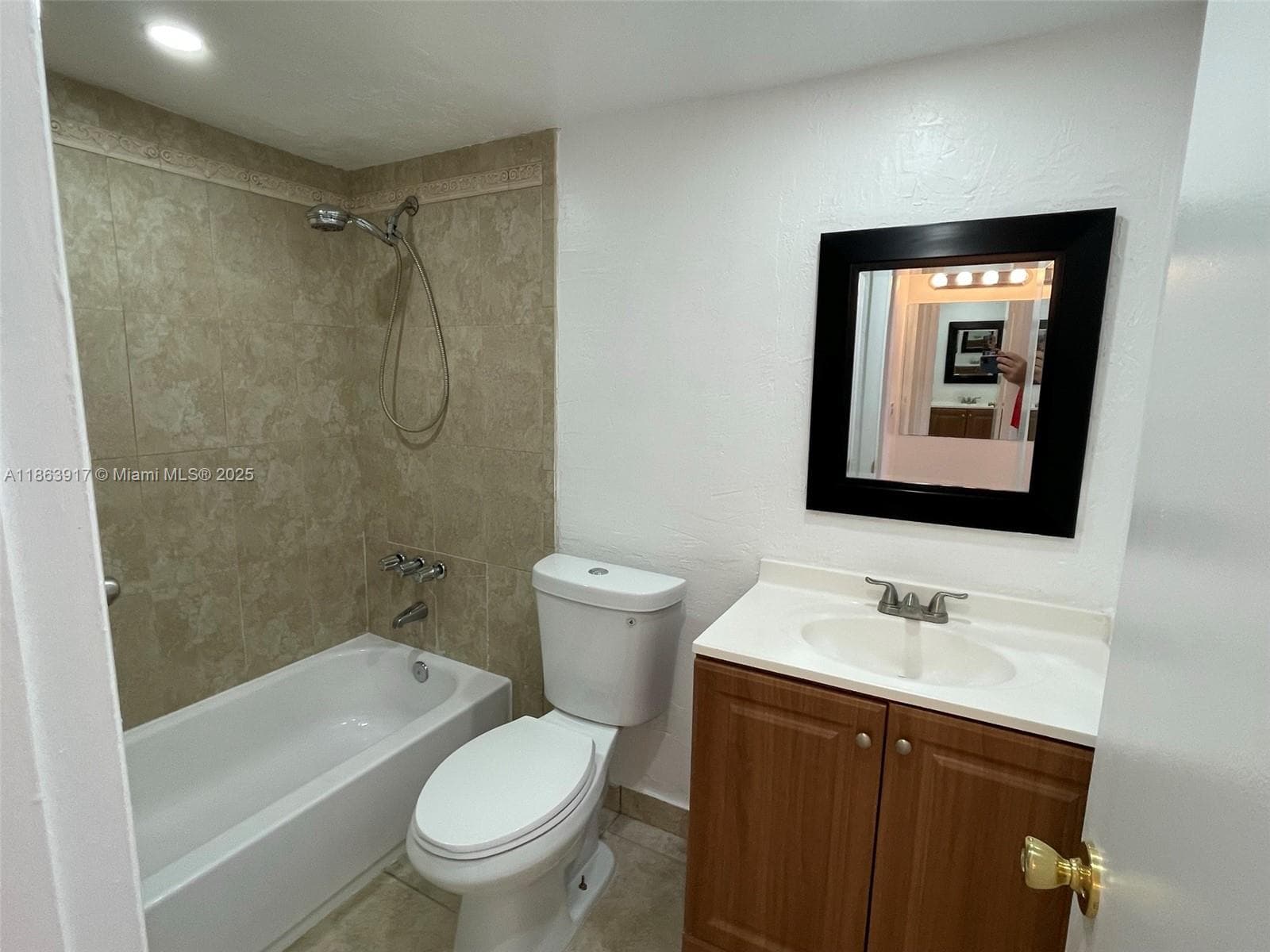 3522 NE 171st St 103 photo 12