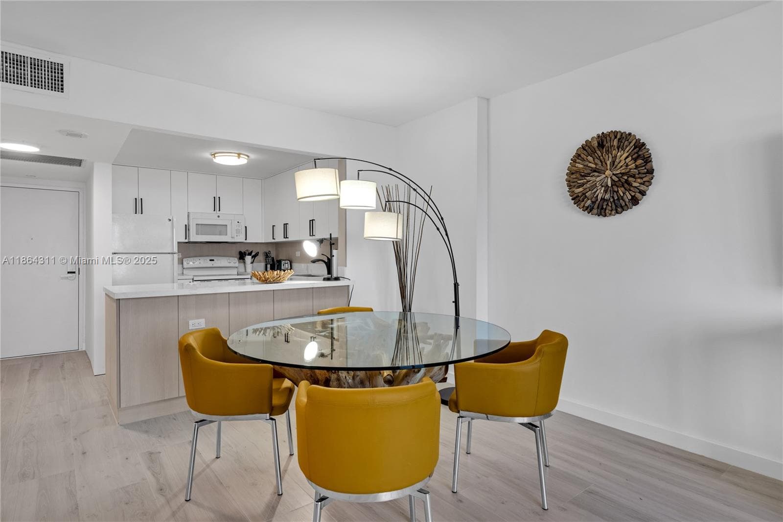 2301 Collins Ave 542 photo 7
