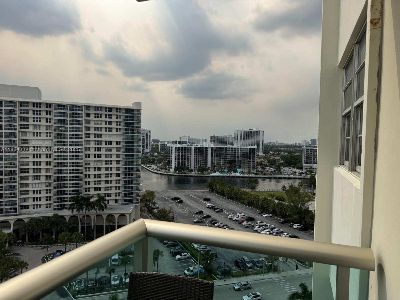 3801 S Ocean Dr 14V photo 19