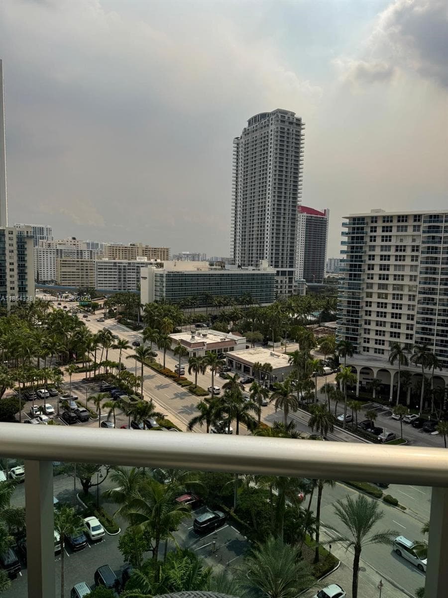 3801 S Ocean Dr 14V photo 21
