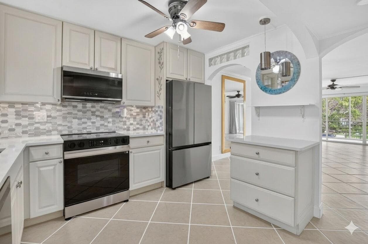 769 Jeffery Street 2-203 photo 7