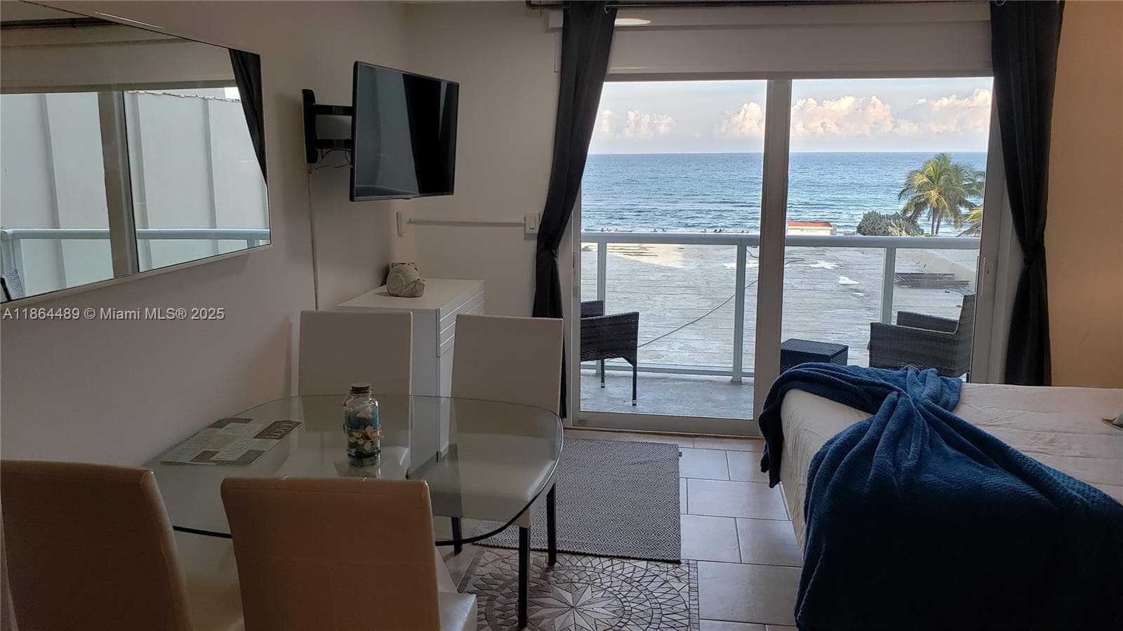 19201 Collins Ave 246 photo 5