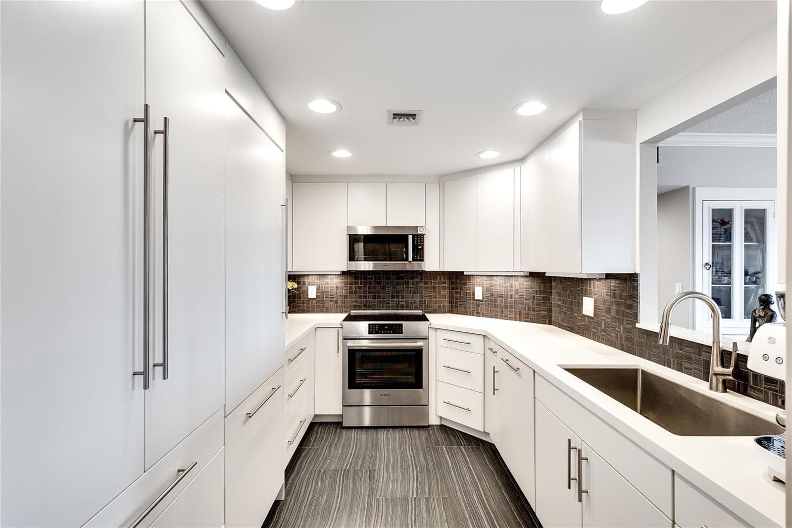 2500 E Las Olas Boulevard 609 photo 13