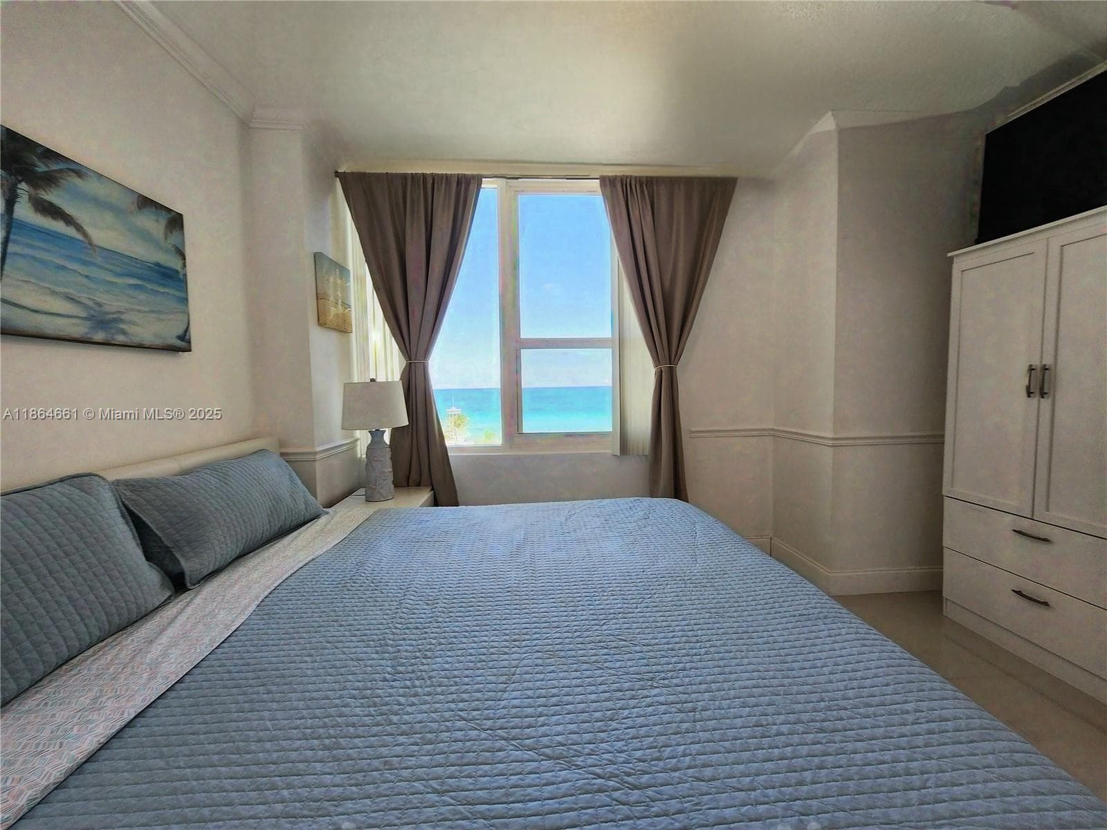 3505 S Ocean Dr 707 photo 18