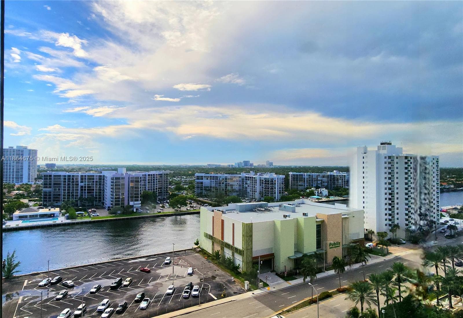 3505 S Ocean Dr 1502 photo 6
