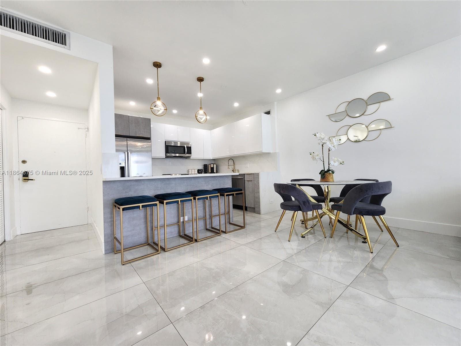 3505 Ocean Dr 1502 photo 9