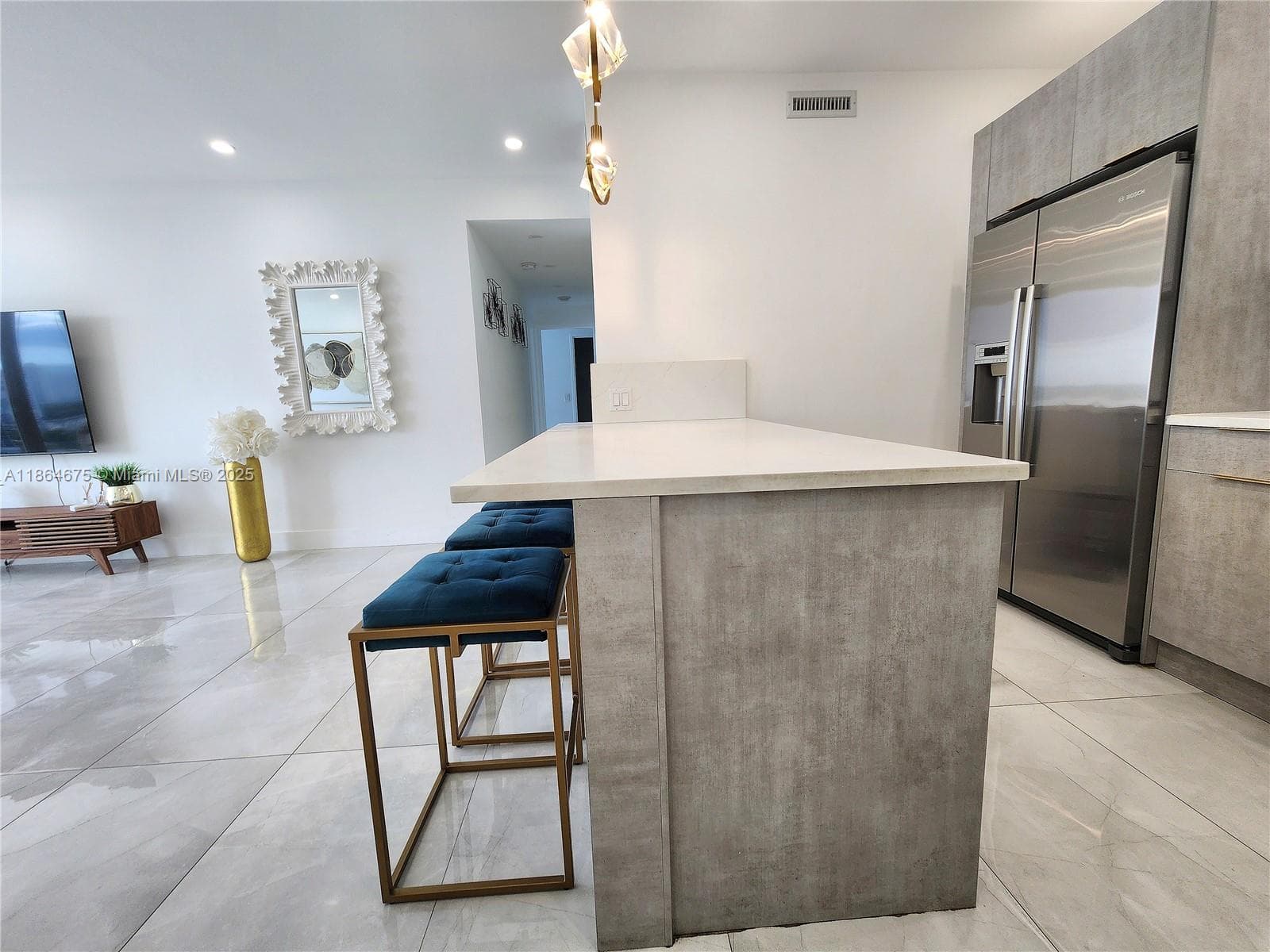 3505 S Ocean Dr 1502 photo 15