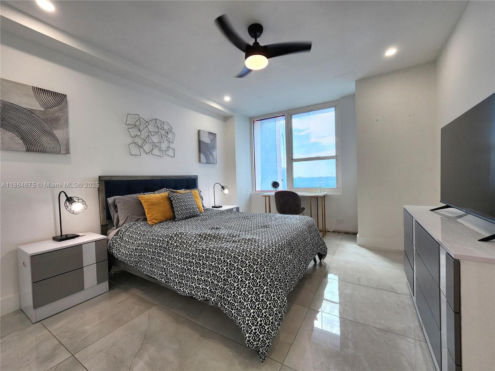 3505 Ocean Dr 1502 photo 19