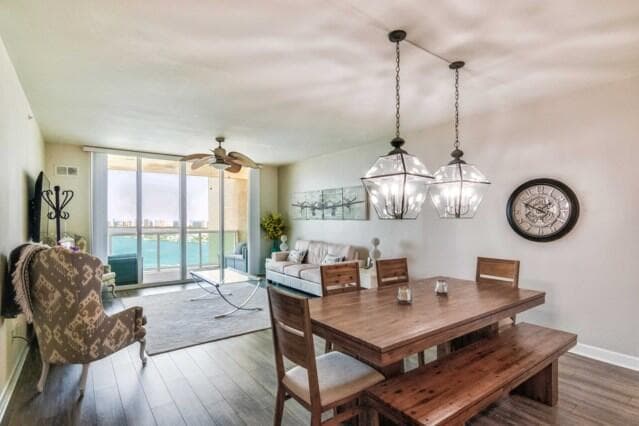 2650 Lake Shore Drive 2203 photo 1