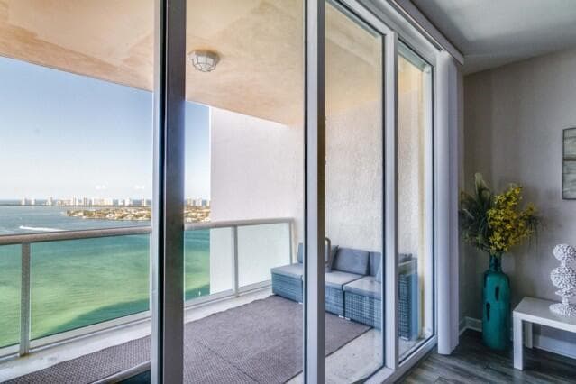 2650 Lake Shore Drive 2203 photo 10
