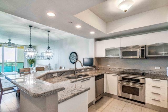 2650 Lake Shore Drive 2203 photo 4