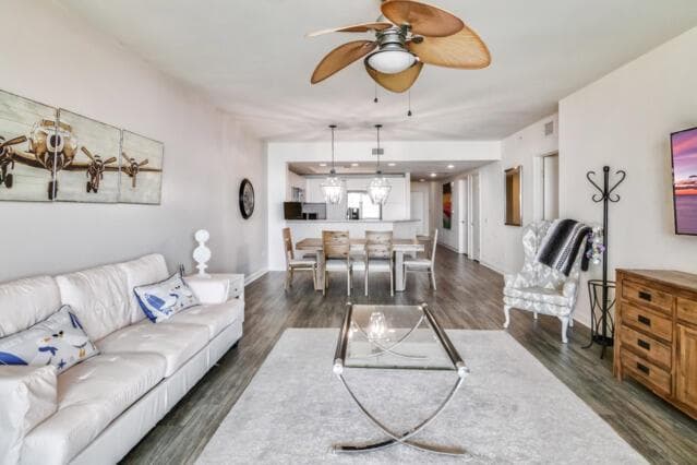 2650 Lake Shore Drive 2203 photo 8