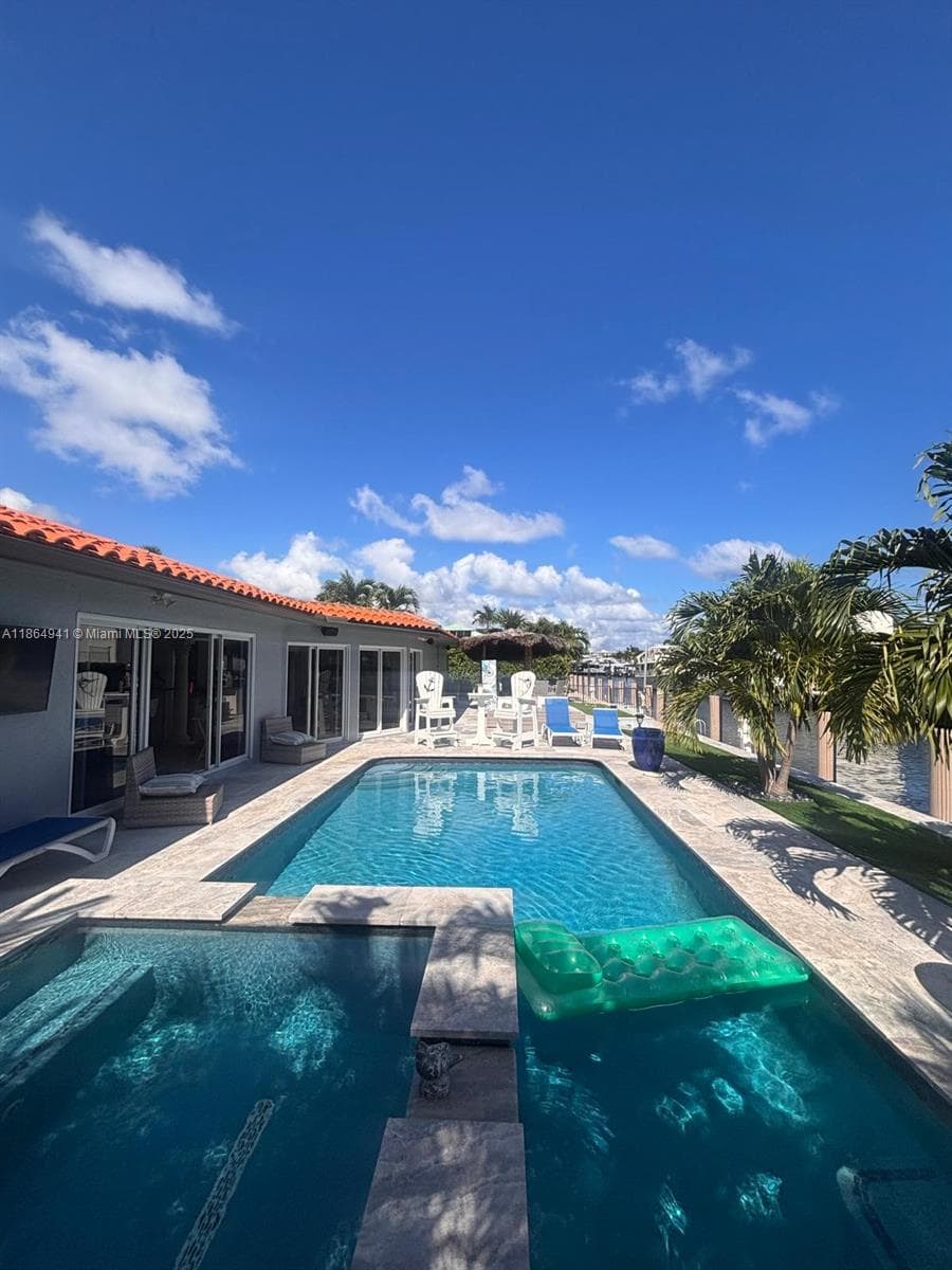 4220 27th Ave photo 16