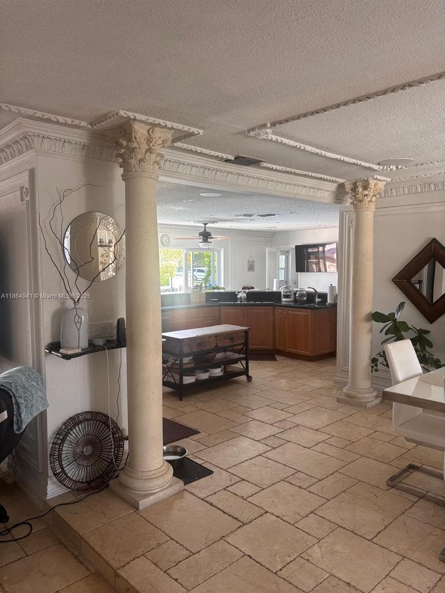 4220 27th Ave photo 4