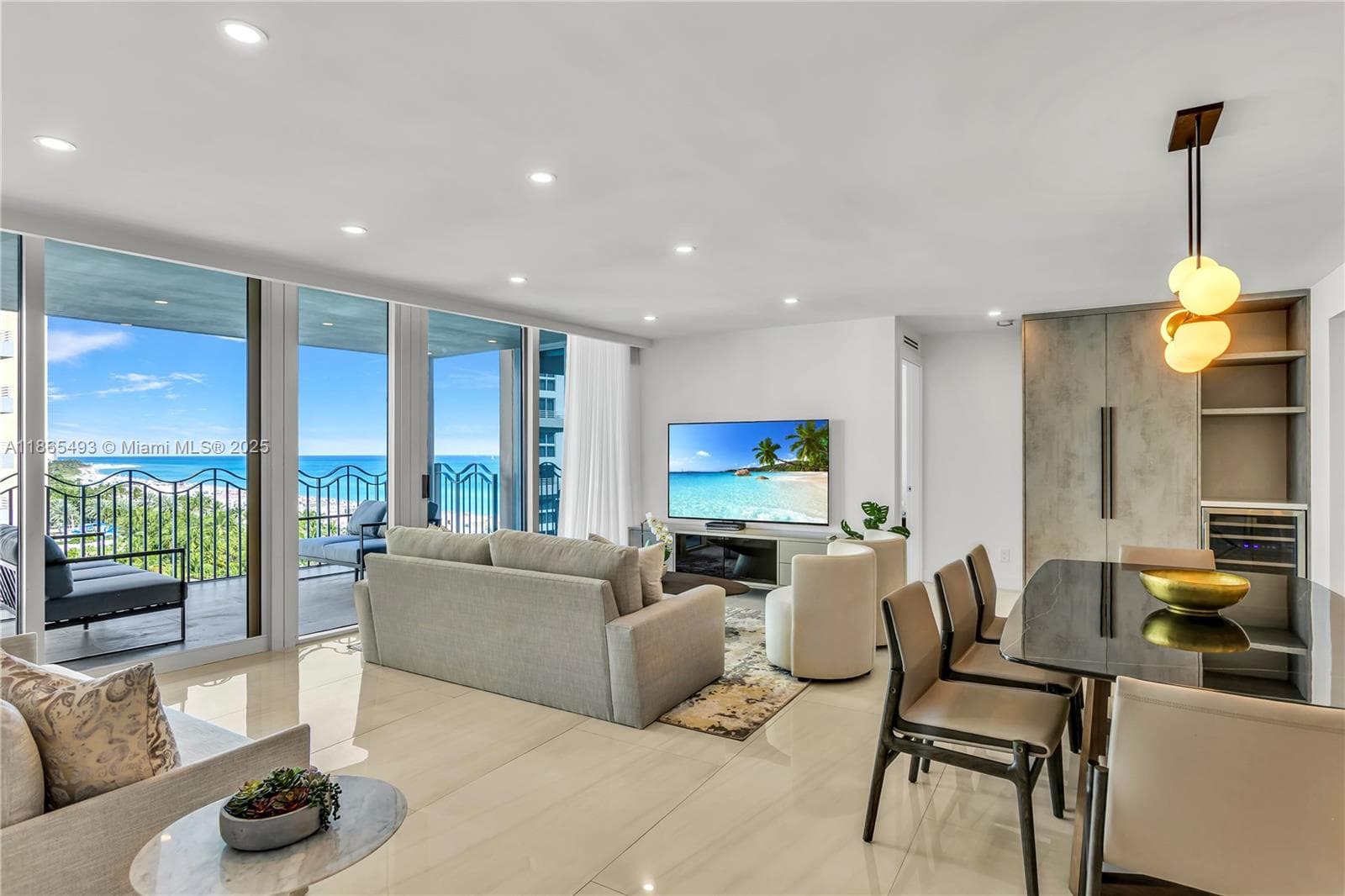 1500 Ocean Drive 1003 photo 2
