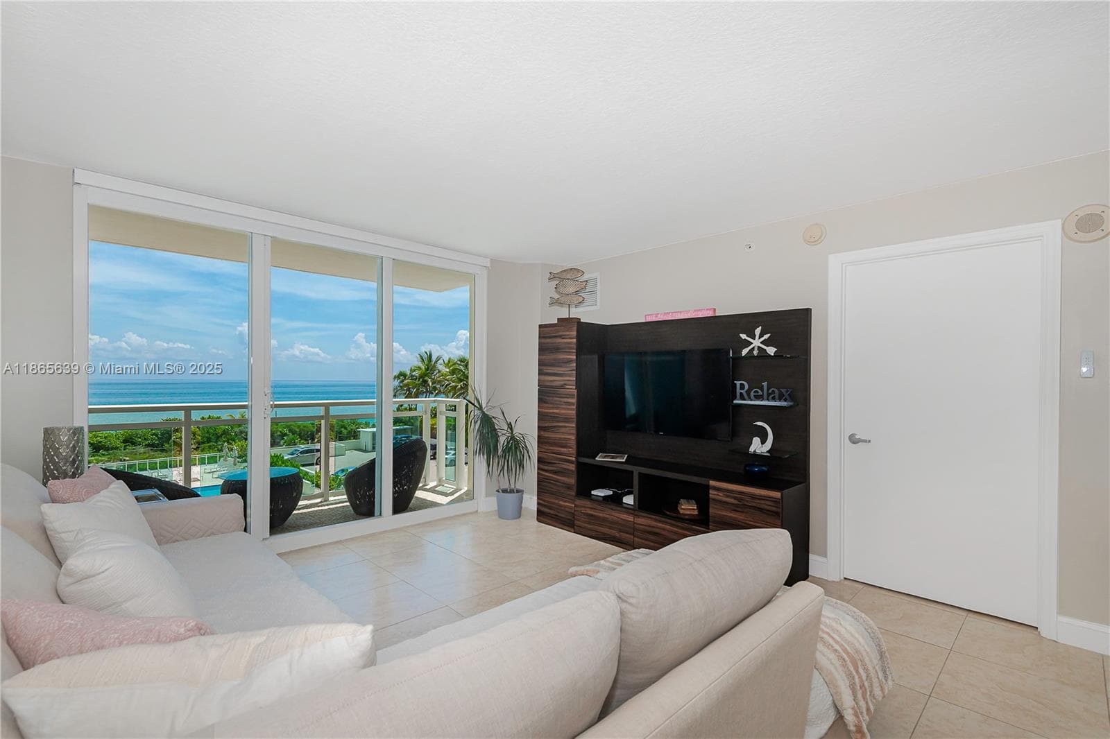 6917 Collins Ave 511 photo 4