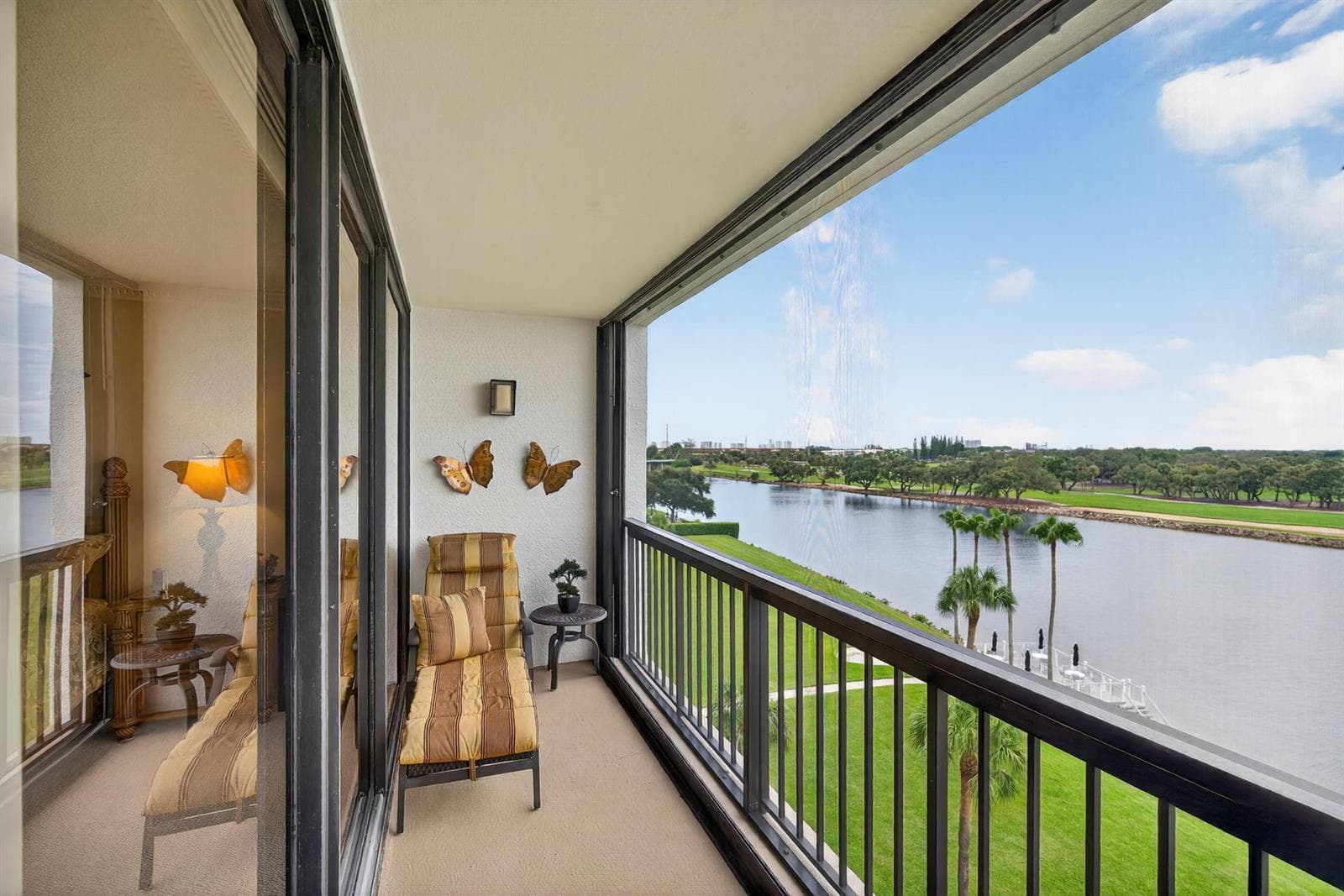 356 Golfview Road 609 photo 1
