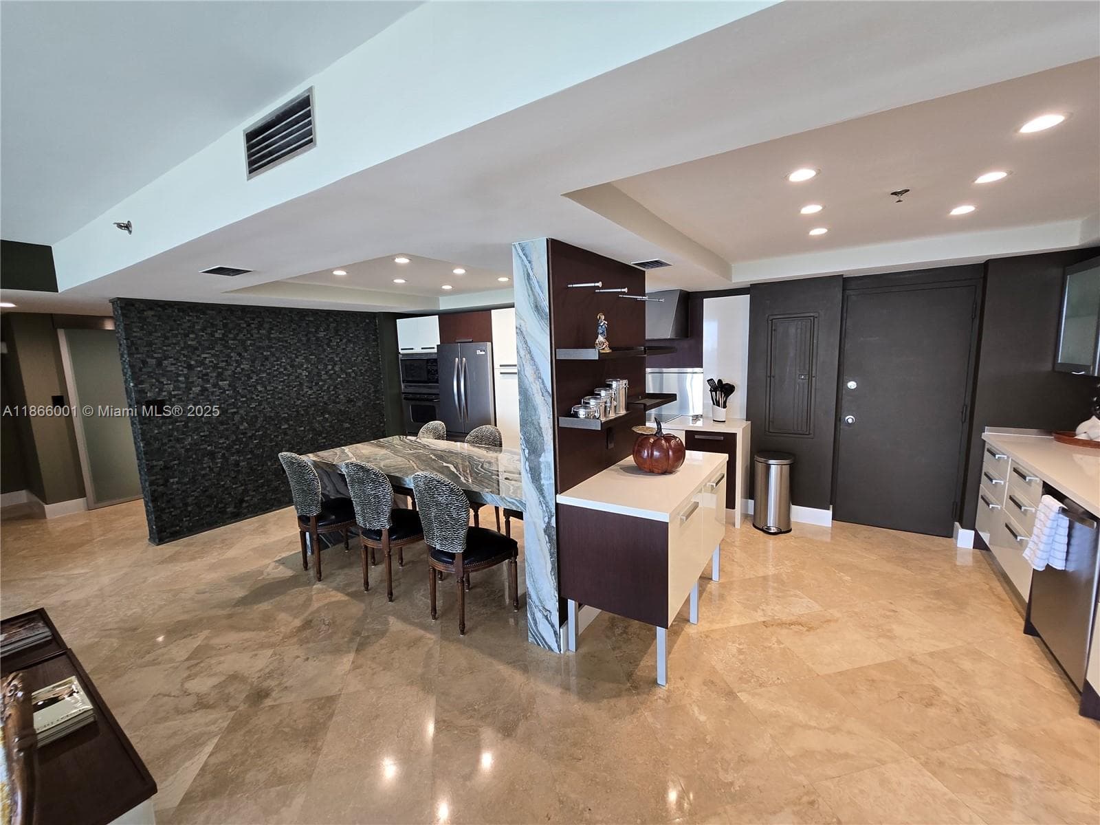 11113 Biscayne Blvd 854 photo 9
