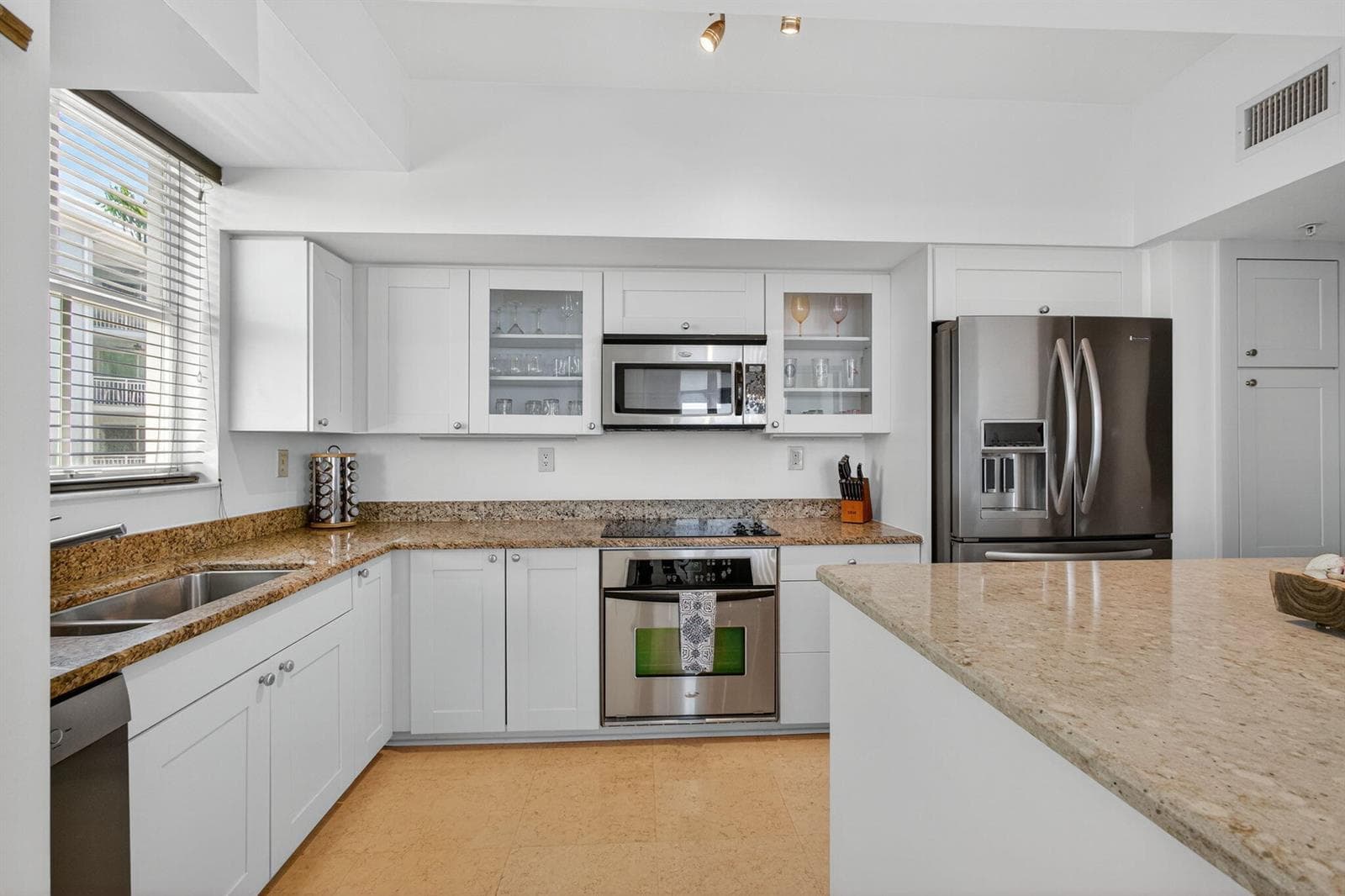 275 NW Flagler Avenue 204 photo 13