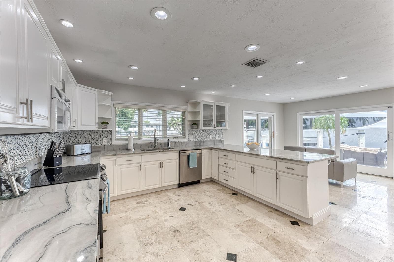 616 1st Key Drive photo 8