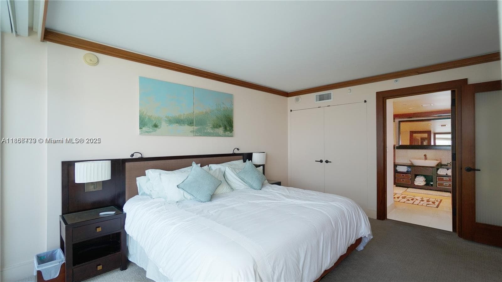6801 Collins Ave 710 photo 2