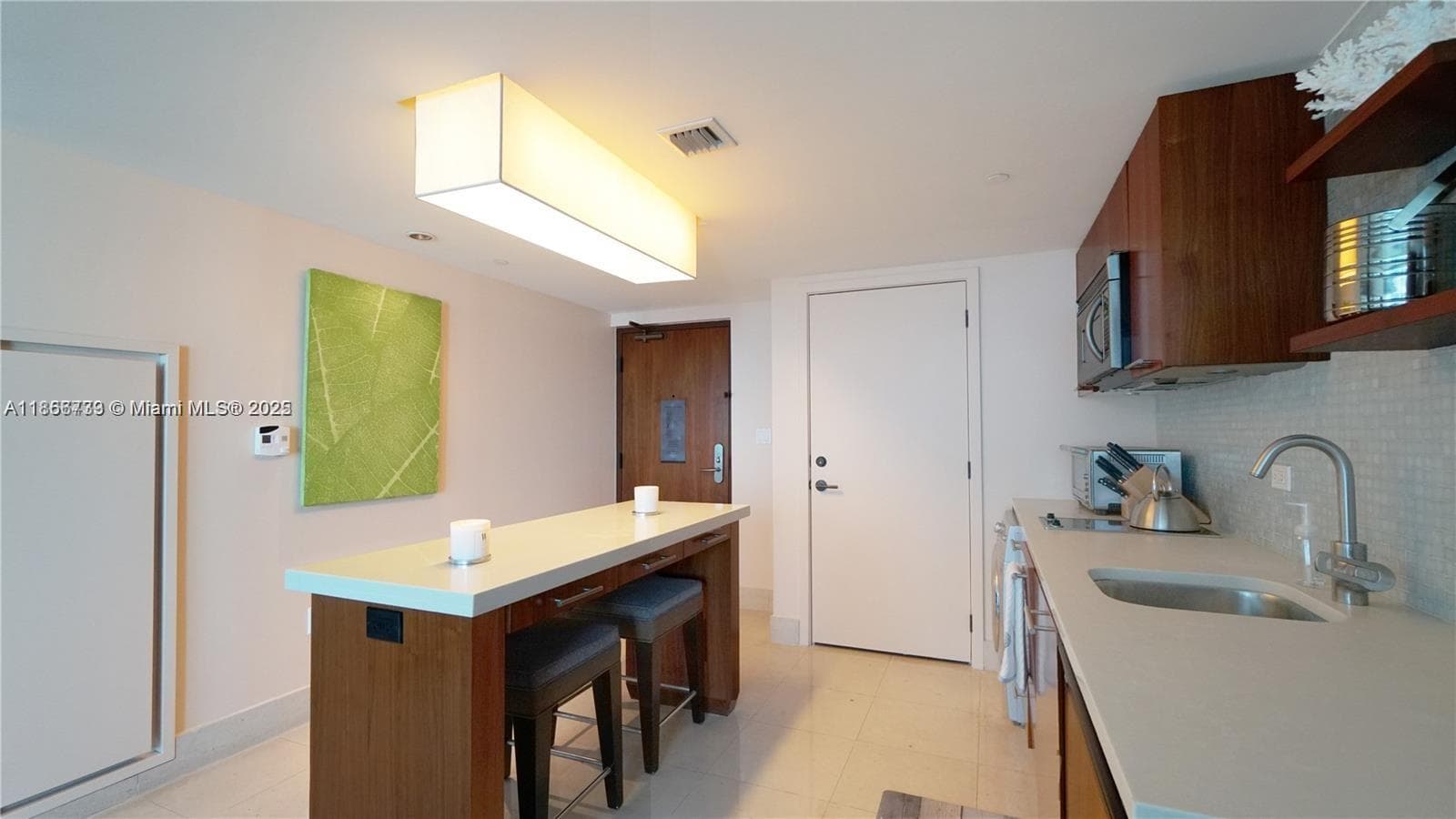 6801 Collins Ave 710 photo 7