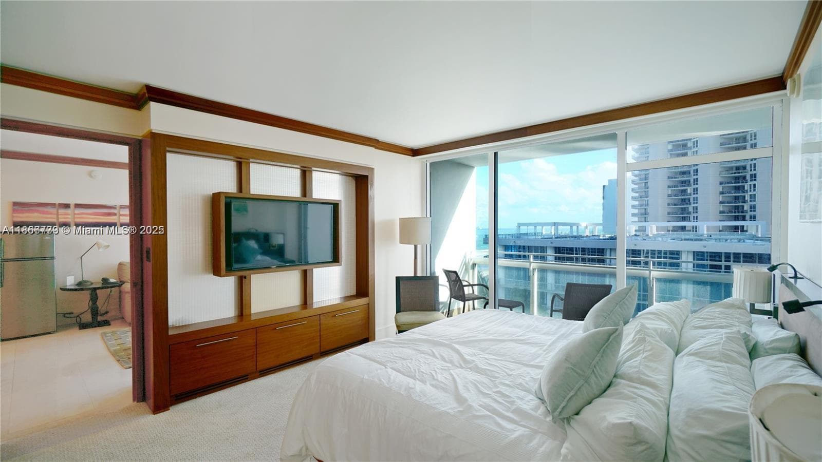 6801 Collins Ave 710 photo 3