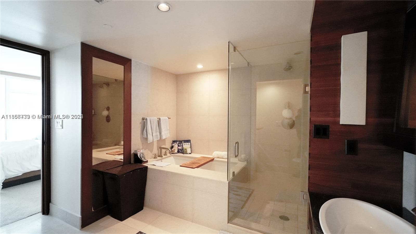6801 Collins Ave 710 photo 11