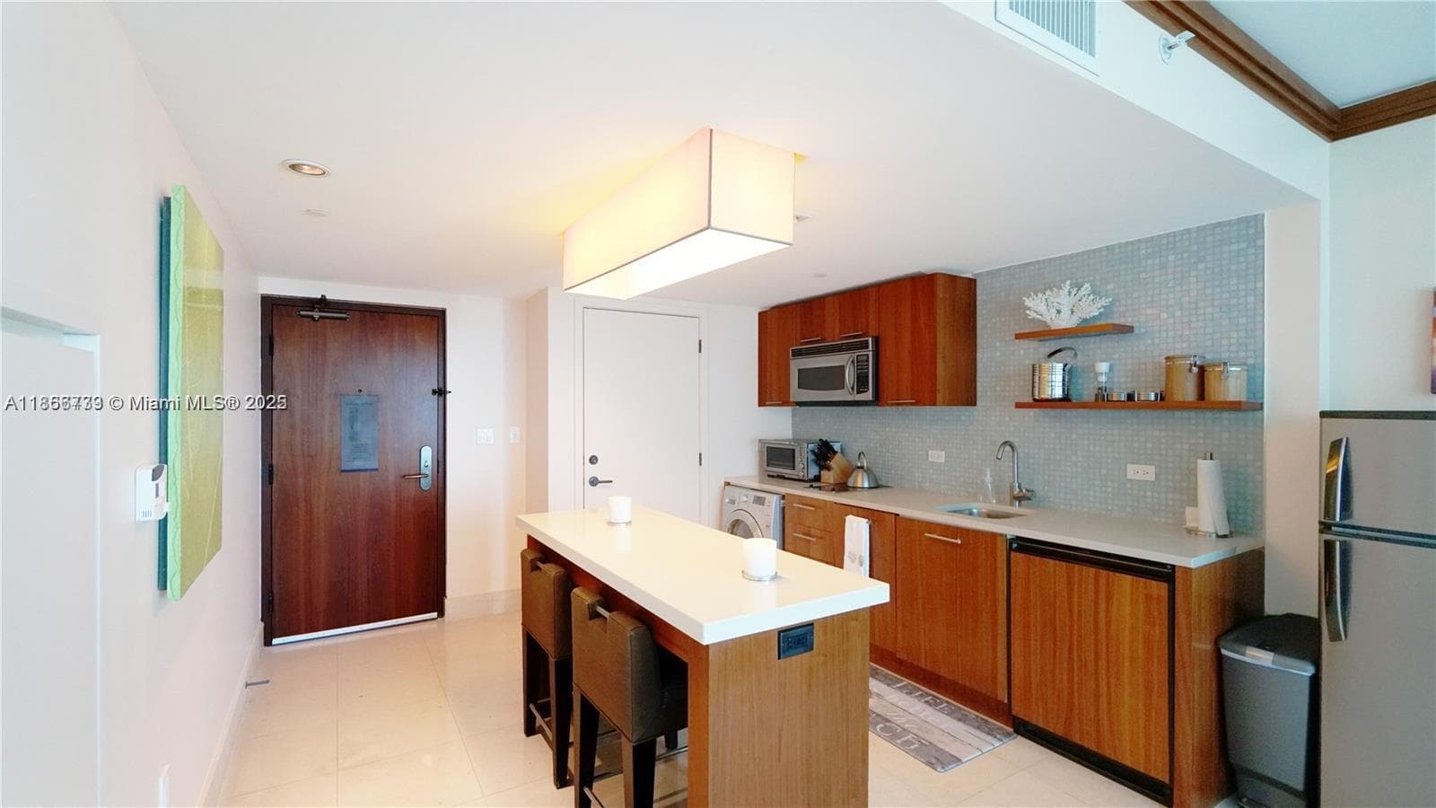 6801 Collins Ave 710 photo 4