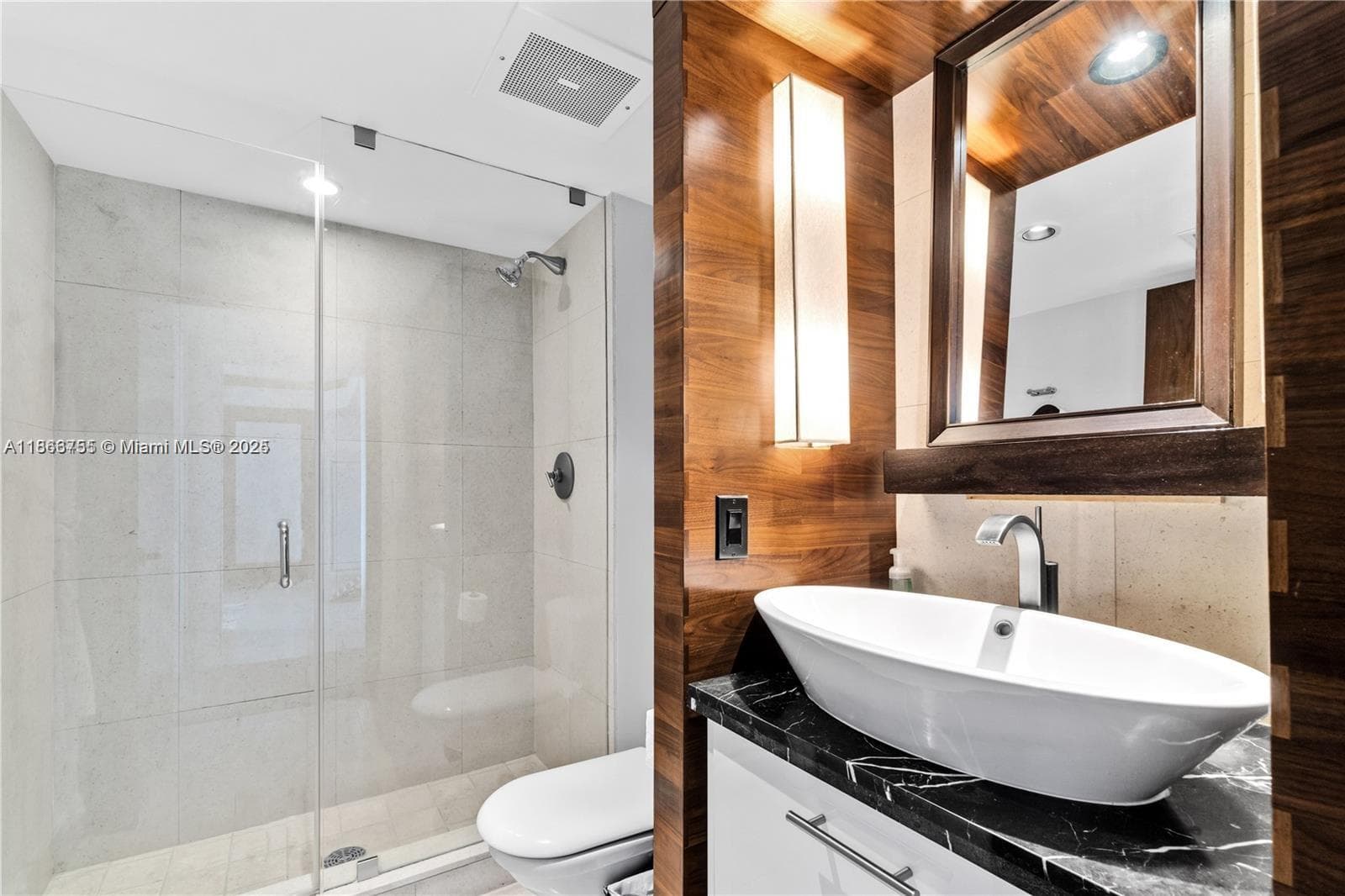 6801 Collins Ave 818 photo 13