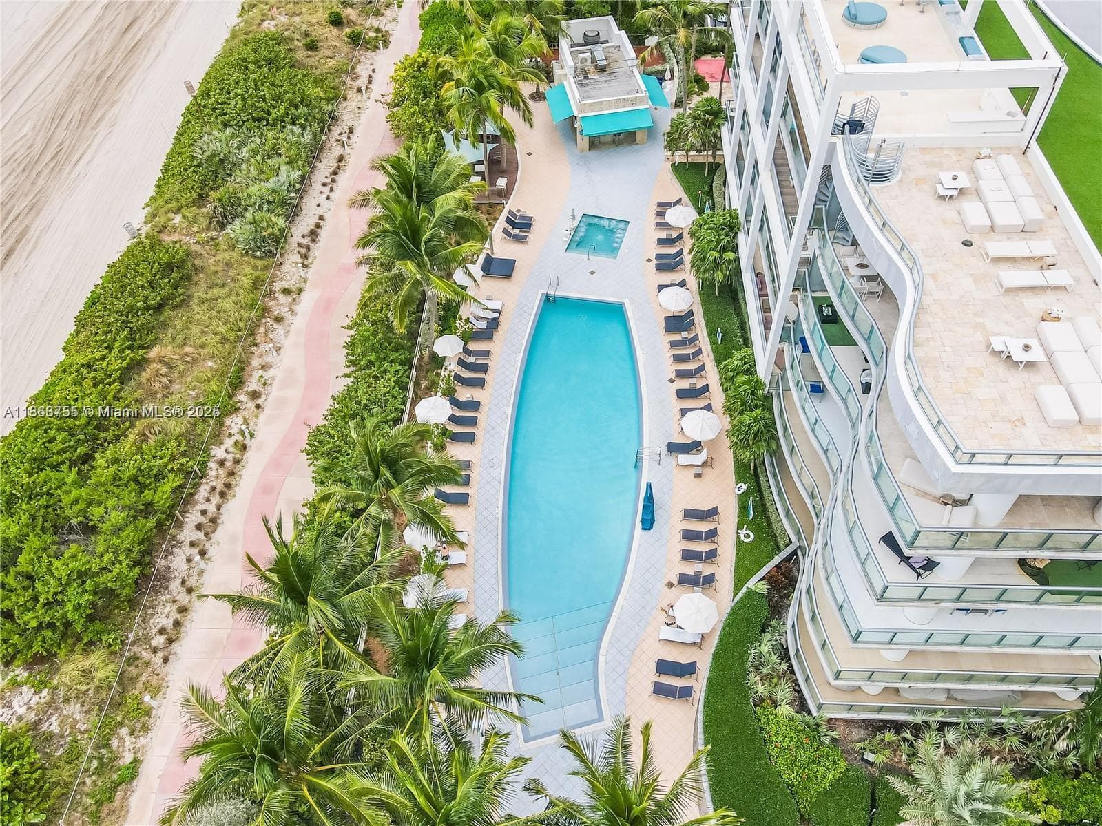 6801 Collins Ave 818 photo 18