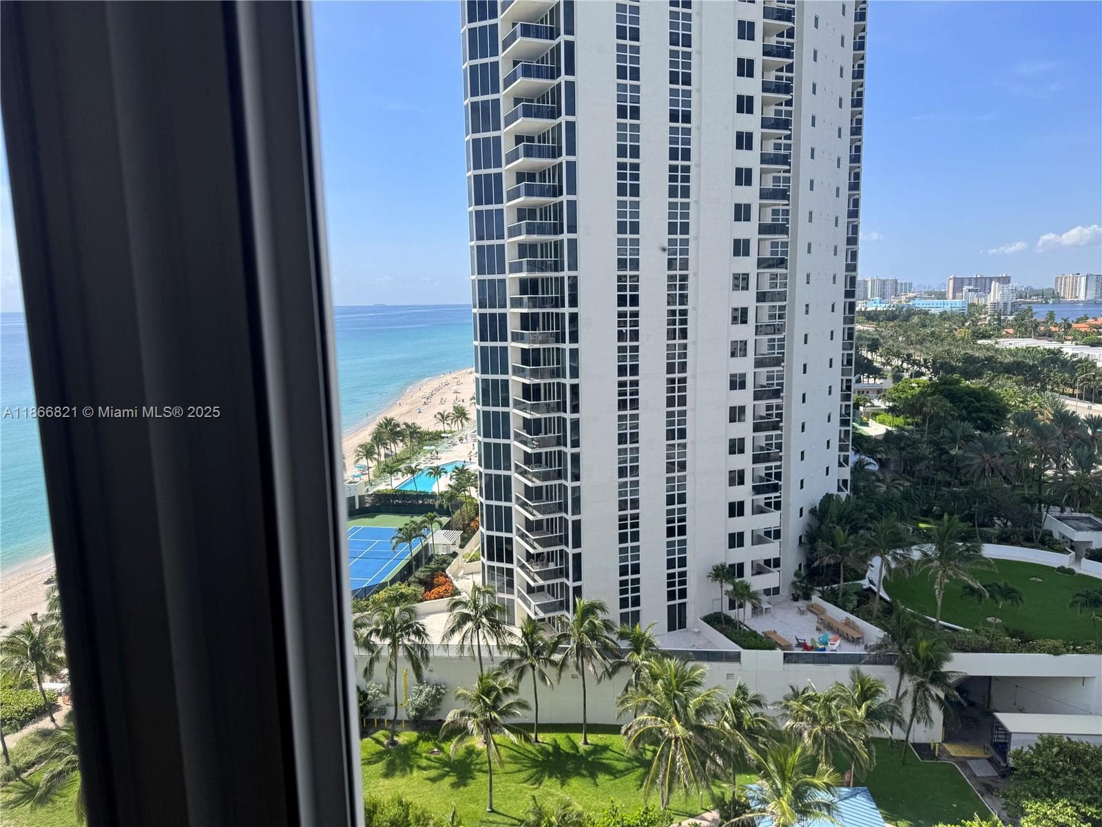 19201 Collins Ave 1108 photo 22