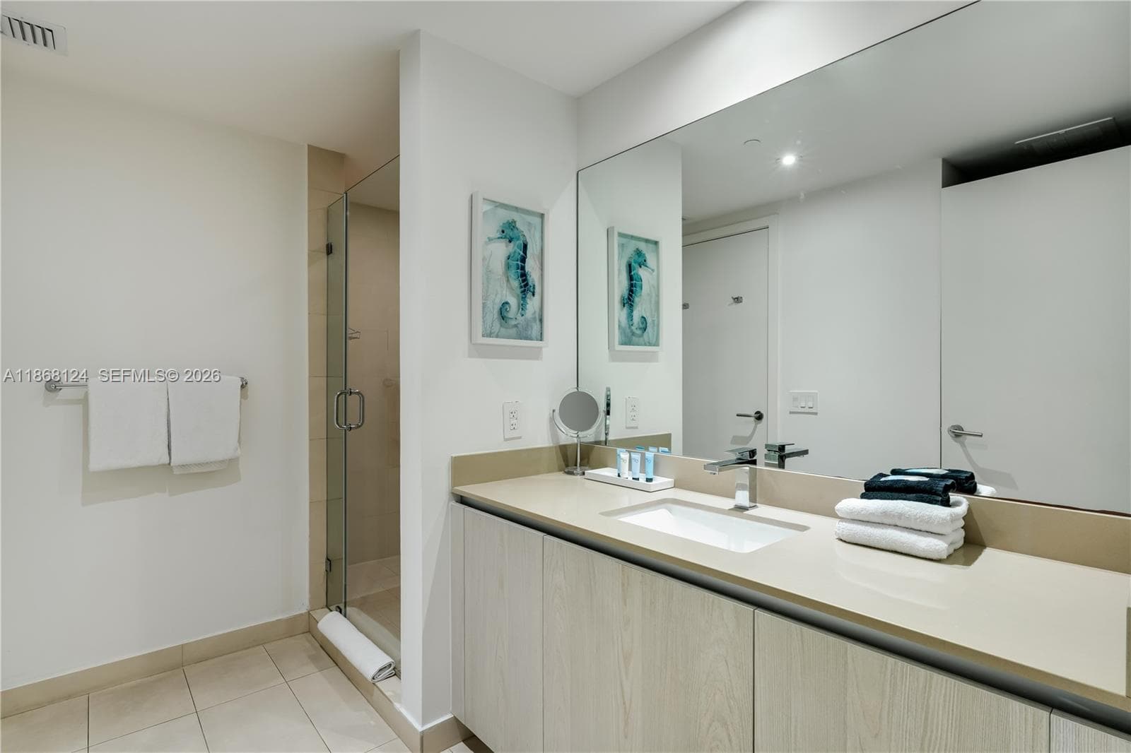 4111 Ocean Dr 1405 photo 6